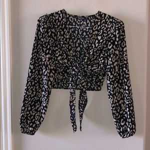 Black leopard tie shirt